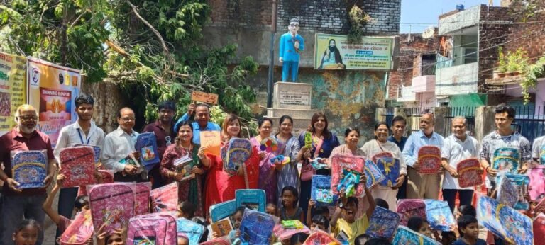 स्कूल चलो अभियान’ के तहत 120 जरूरतमंद बच्चों को वितरित की गई शिक्षा सामग्री